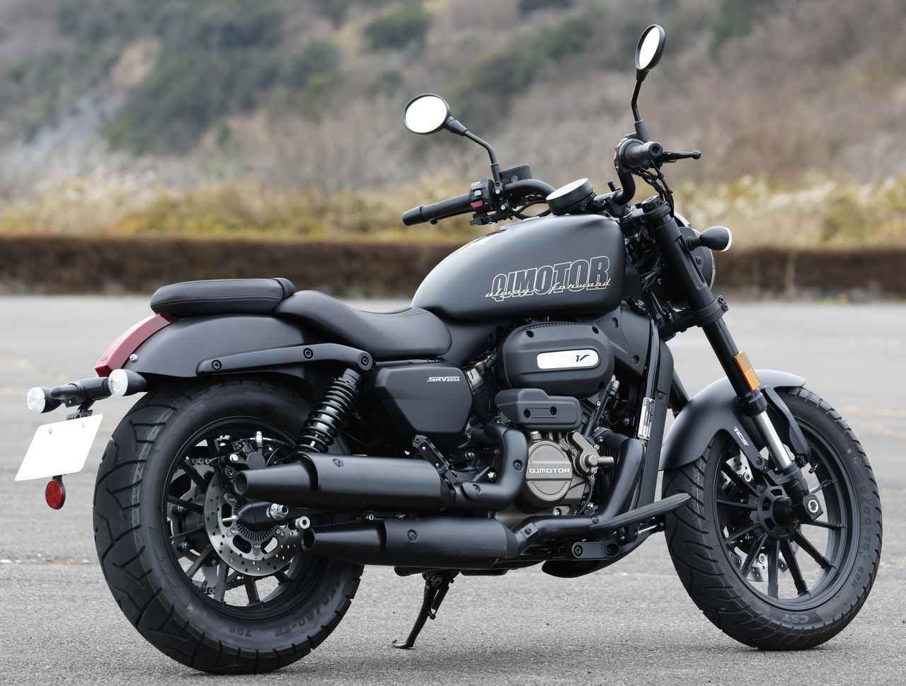 画像2: ピーナッツタンクを備えた精悍なスタイリングはベースモデルのSRV250Sと同様。ボディカラーは3色をラインアップする。ちなみにMTのSRV250は「バイカーズパラダイス南箱根」で1時間税込3300円でレンタル試乗可能だが、このSRV250Aも追加になる予定だ。