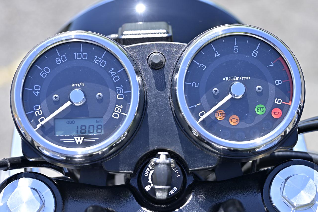 画像: ▲メーターにはETCのインジケーターを完備。緑色は正常に動作する証。