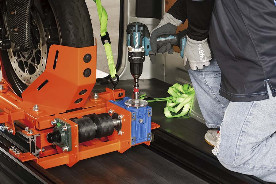 画像6: 標準仕様のハイエースで使える! 主軸モデルAUN200は550kgの耐荷重を誇る!