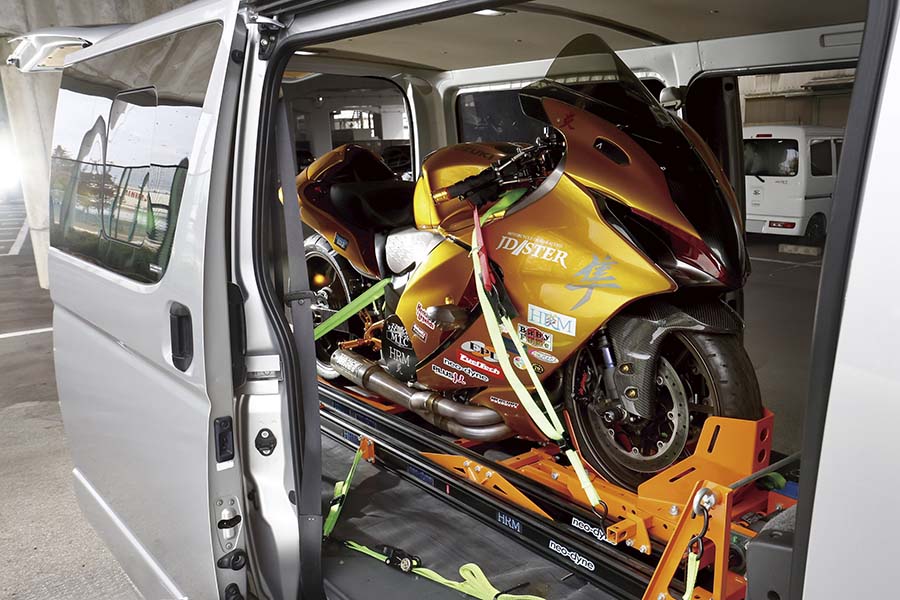 画像9: 標準仕様のハイエースで使える! 主軸モデルAUN200は550kgの耐荷重を誇る!