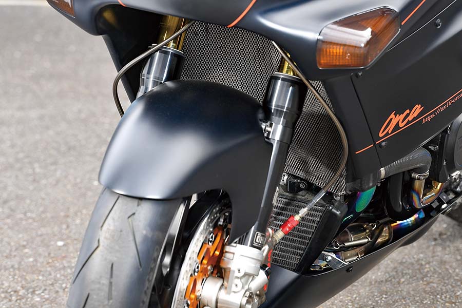 画像4: ブラックアウトしたもう1台のテーマは欧風スタイルのレーシングカスタム