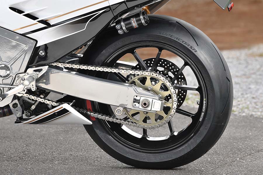 画像8: ’90年代カスタムのイメージを最新パーツと技法で再現して魅せる