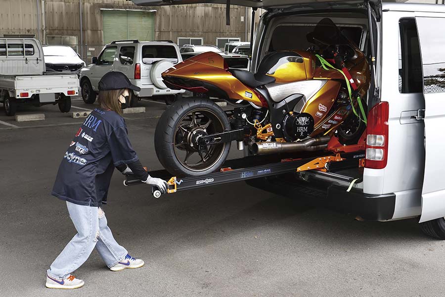 画像8: 標準仕様のハイエースで使える! 主軸モデルAUN200は550kgの耐荷重を誇る!