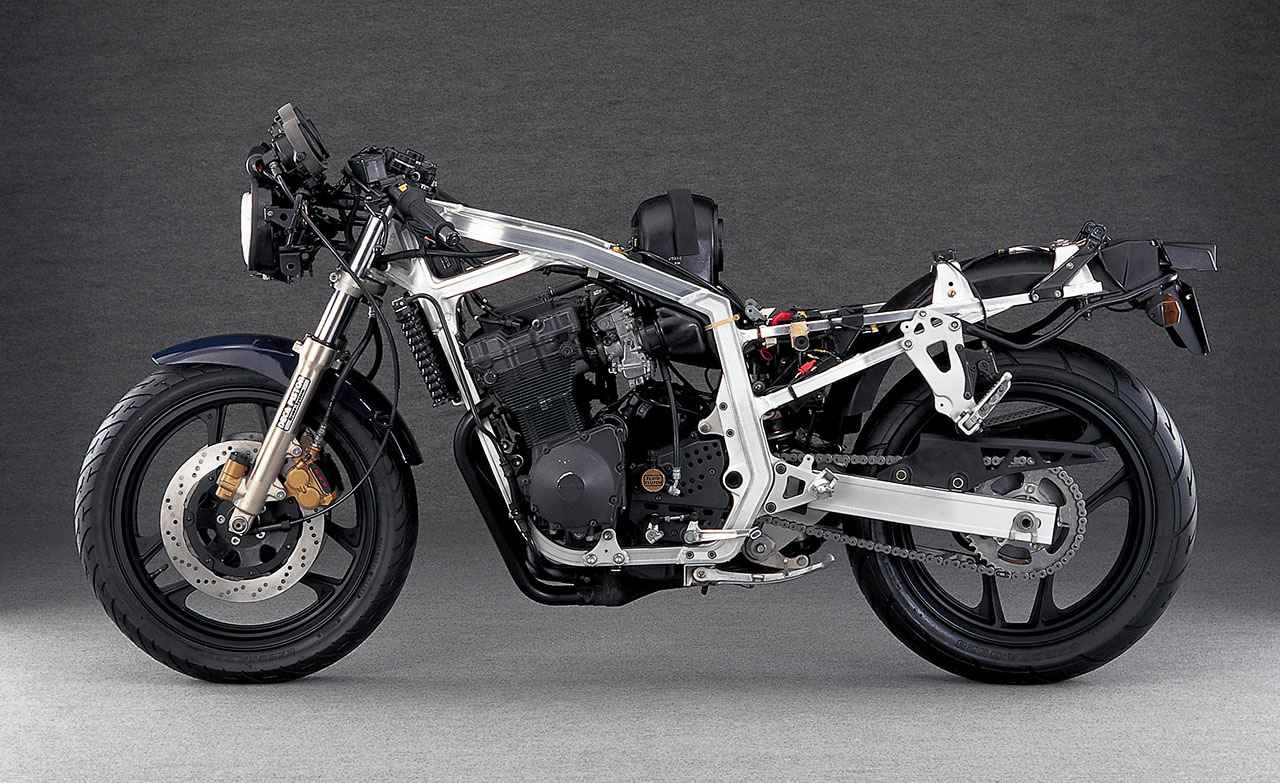 画像 : 27番目の画像 - 【写真48枚】スズキ「GSX-R750（GR71F／F）」（1985年） - webオートバイ