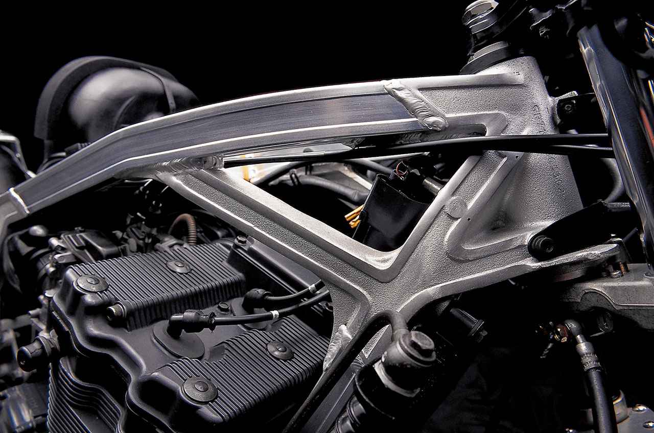 画像 : 29番目の画像 - 【写真48枚】スズキ「GSX-R750（GR71F／F）」（1985年） - webオートバイ