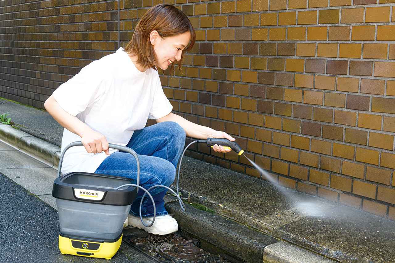 画像: Karcher マルチクリーナー OC3 フォルダブル サイズ:長さ305mm×幅298mm×高さ271mm〜108mm 重量:2.2kg 税込価格:2万4200円 販売元: ケルヒャージャパン