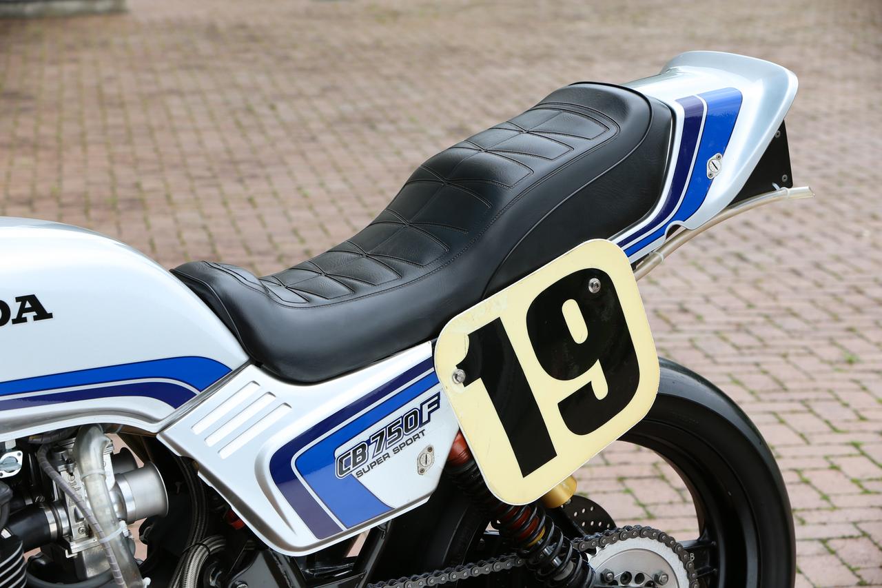 画像 : 13番目の画像 - 「【由緒正しき栄光のカラー】ホンダ「スペンサーカラー」コレクション【1999-2026】」のアルバム - webオートバイ