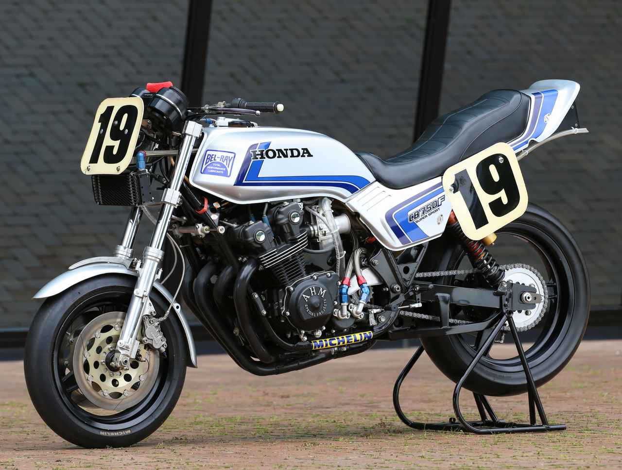 画像 : 6番目の画像 - 「【由緒正しき栄光のカラー】ホンダ「スペンサーカラー」コレクション【1999-2026】」のアルバム - webオートバイ