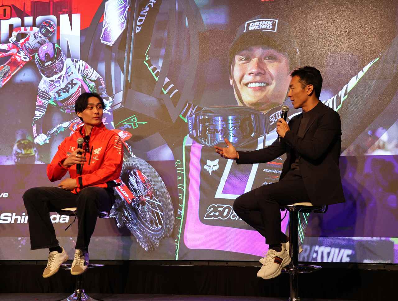 画像1: 豪華ゲストを迎えてのトークショーに会場大興奮!