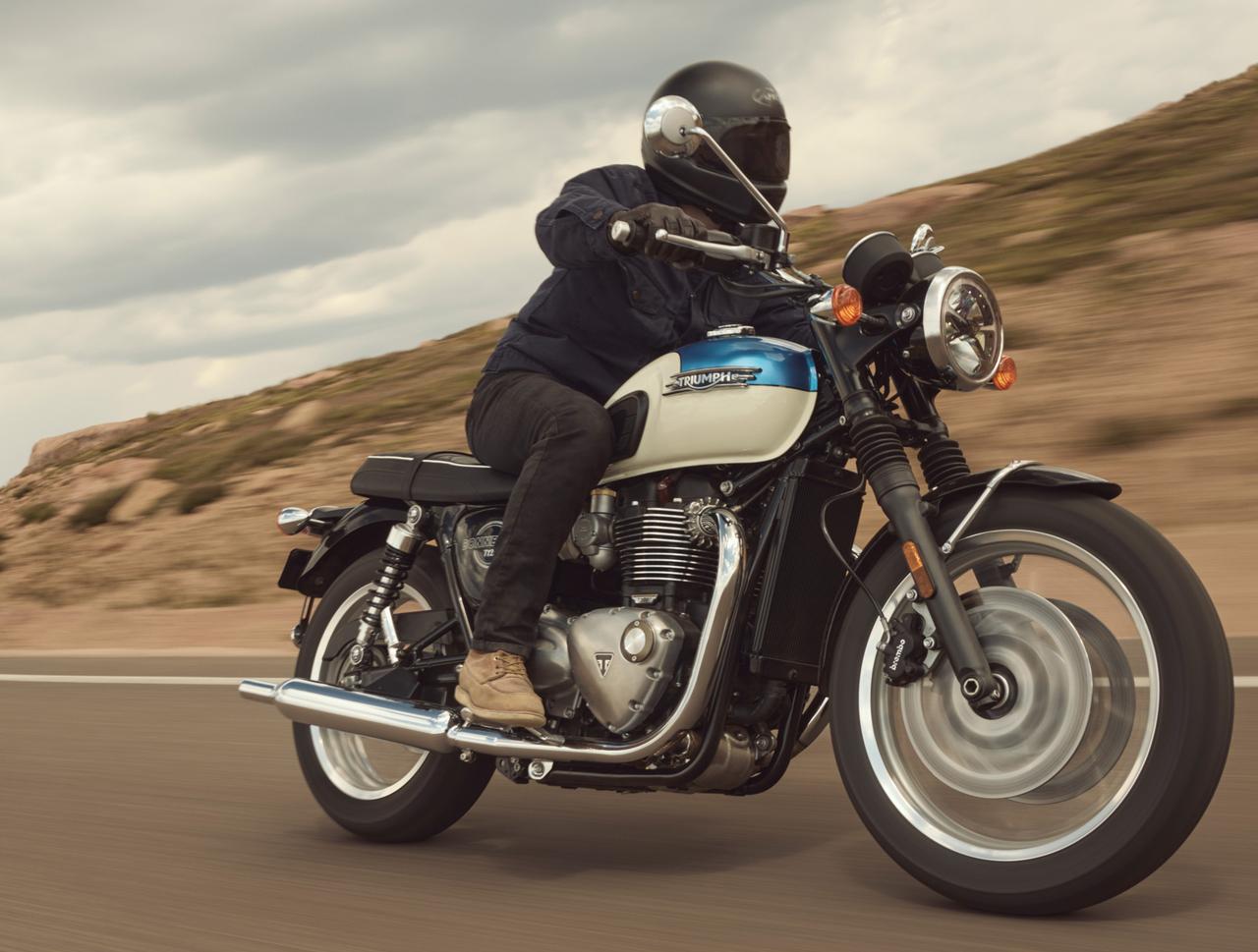 画像: トライアンフ「ボンネビル」2026年型はシリーズ全車にコーナリングABS＆トラコンを標準装備！「スクランブラー900」は足まわりがアップデート - webオートバイ