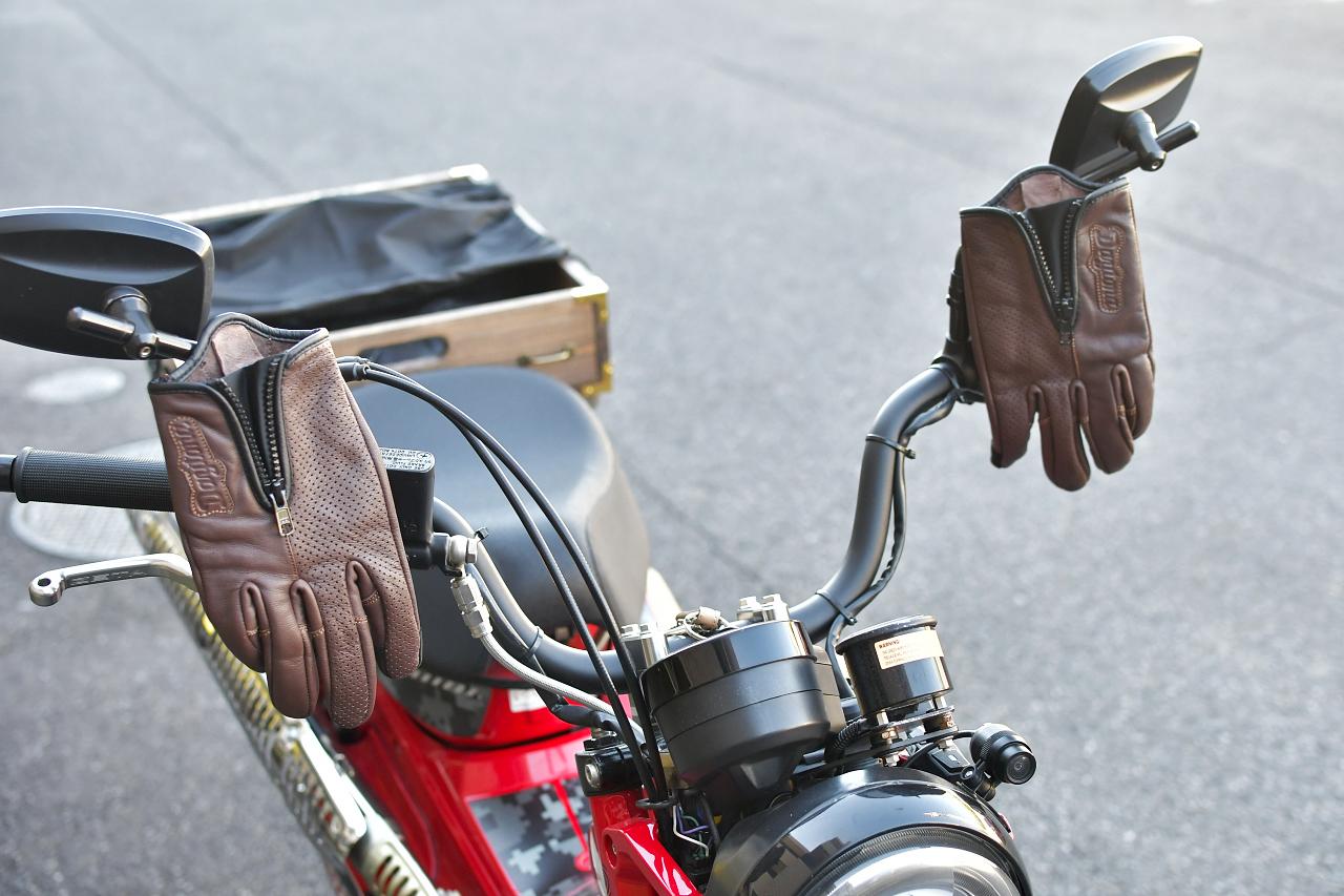 画像2: 磁石で引っ付くマグネキャッチシステム採用グローブが便利すぎた〈若林浩志のスーパー・カブカブ・ダイアリーズ Vol.357〉