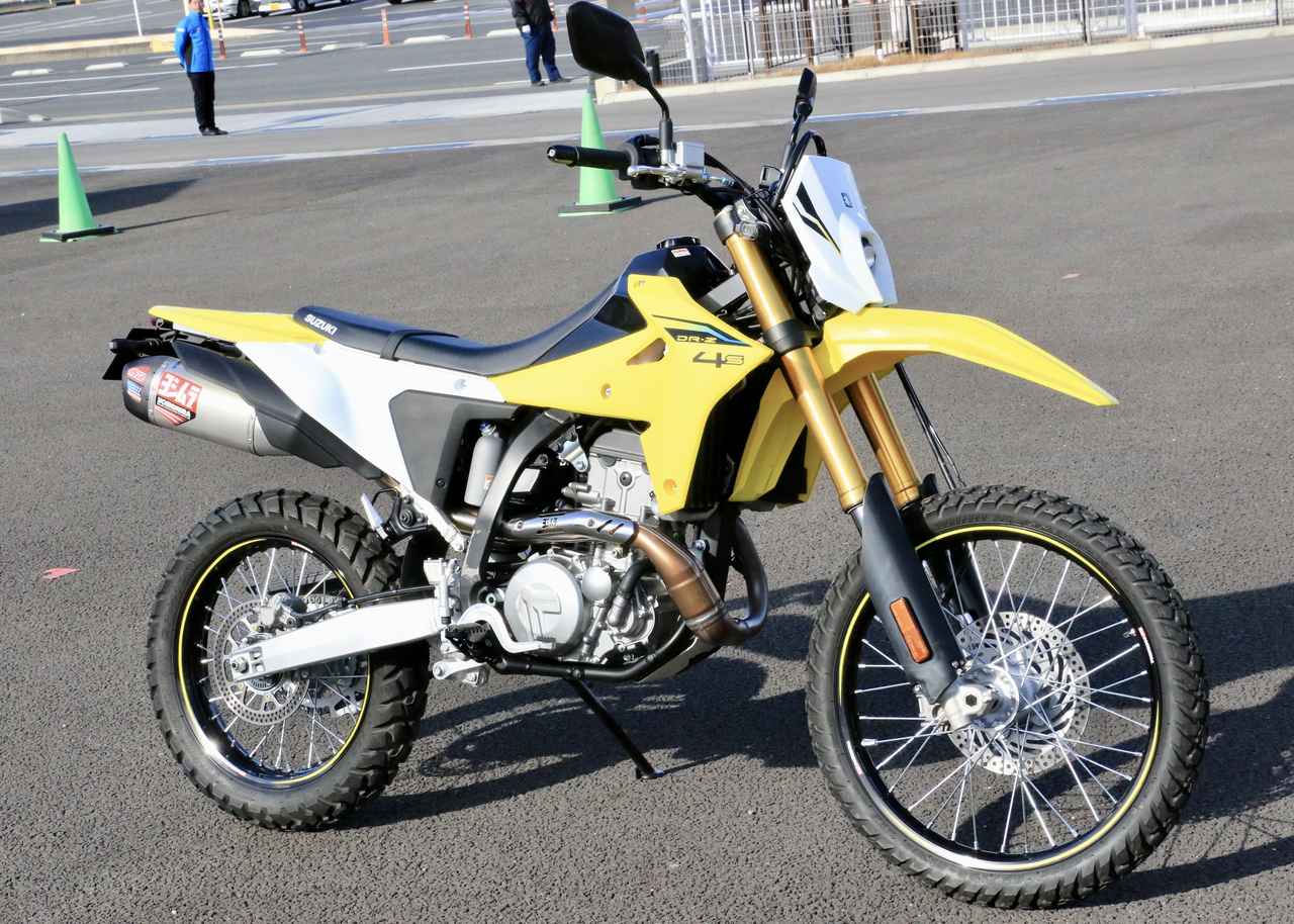 画像2: スズキ「DR-Z4S」オーナー必見!! ド迫力サウンドを奏でるヨシムラ製マフラーが近日発売か!?