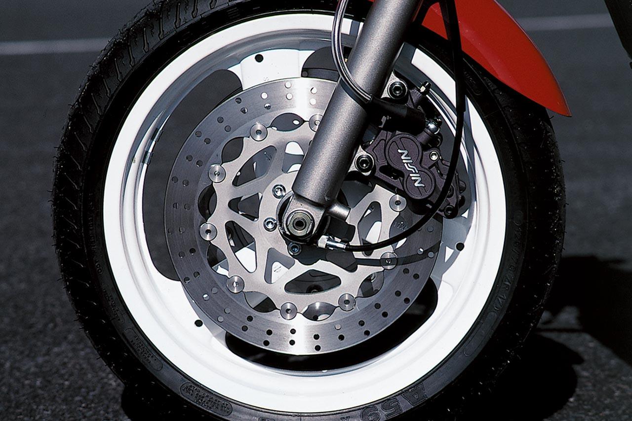 画像6: ヤマハ「FZR750R（3FV1）」（1989年）FZR750を元にさらにレーサーに近い能力を与えたオーダブリュー・ゼロイチ