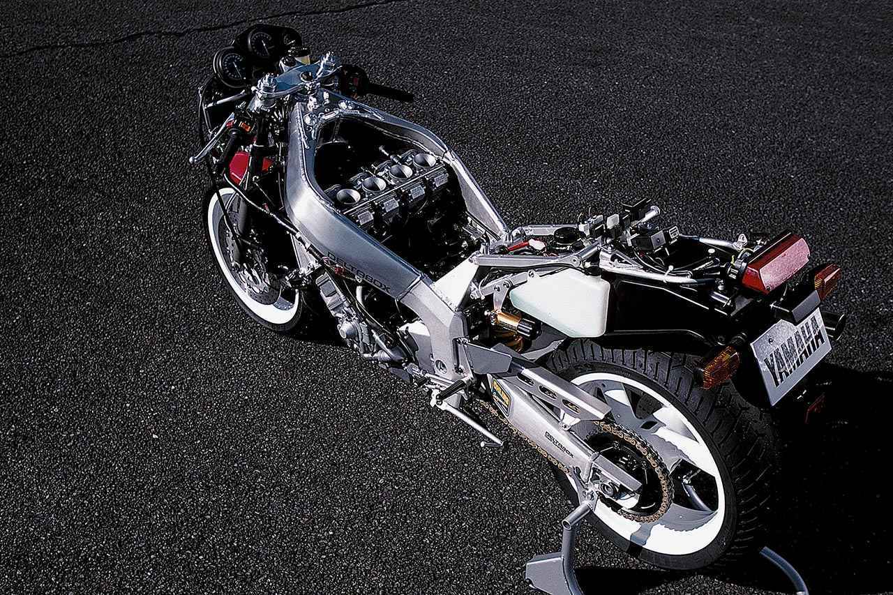 画像2: ヤマハ「FZR750R（3FV1）」（1989年）FZR750を元にさらにレーサーに近い能力を与えたオーダブリュー・ゼロイチ