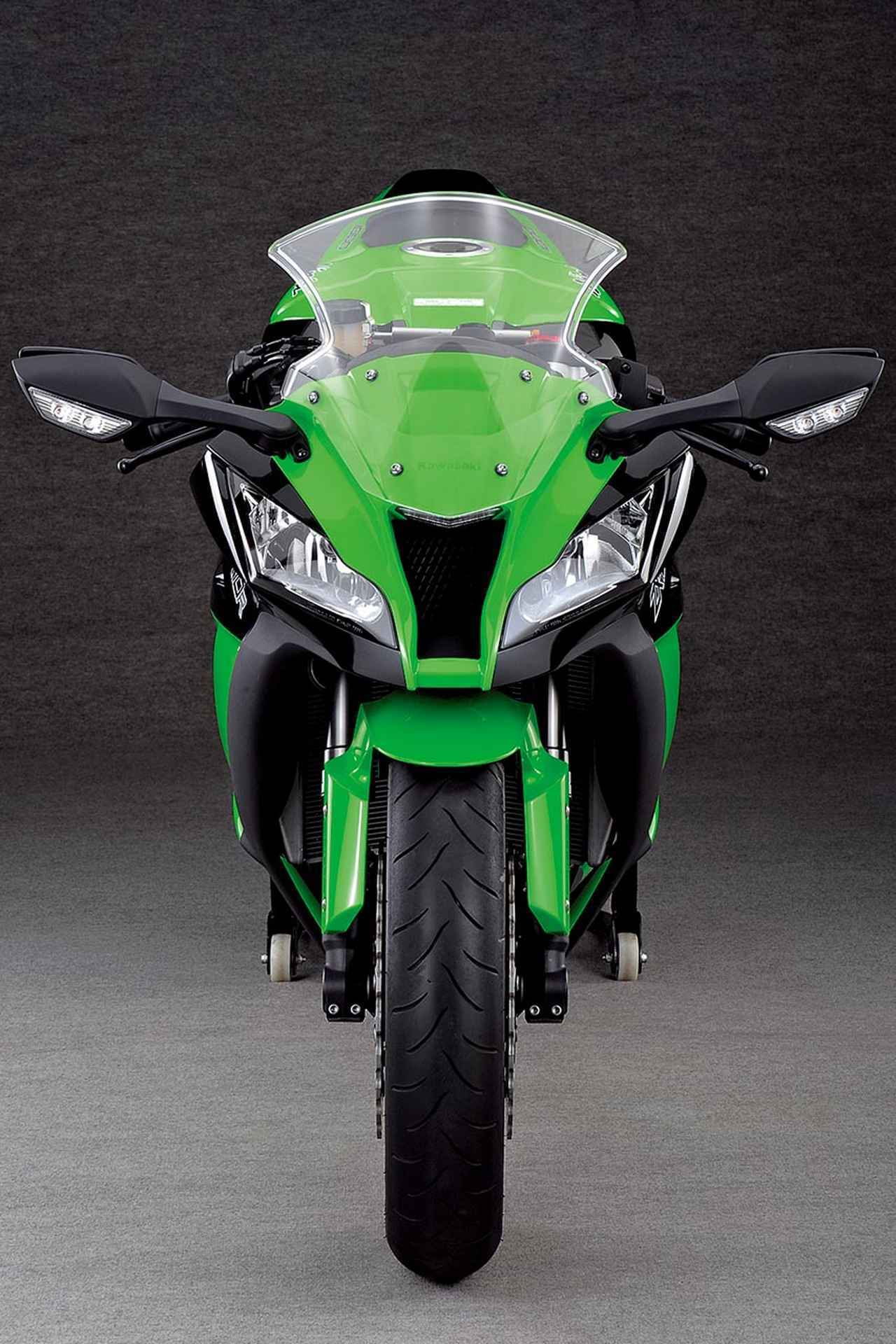 画像4: 【バイクの歴史】スズキ「GSX-R1100」から始まったリッターレプリカ｜ハイパワーかつスポーティなキャラクターからツアラー的な方向に転換していった大排気量クラス