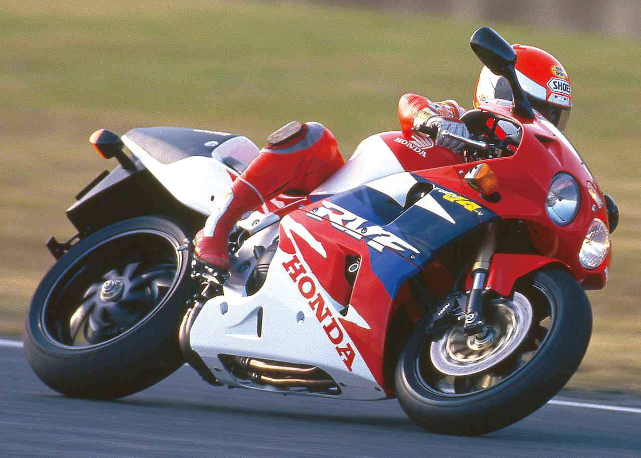 画像: ホンダ「RVF/RC45」1994年｜【絶版名車解説】 - webオートバイ