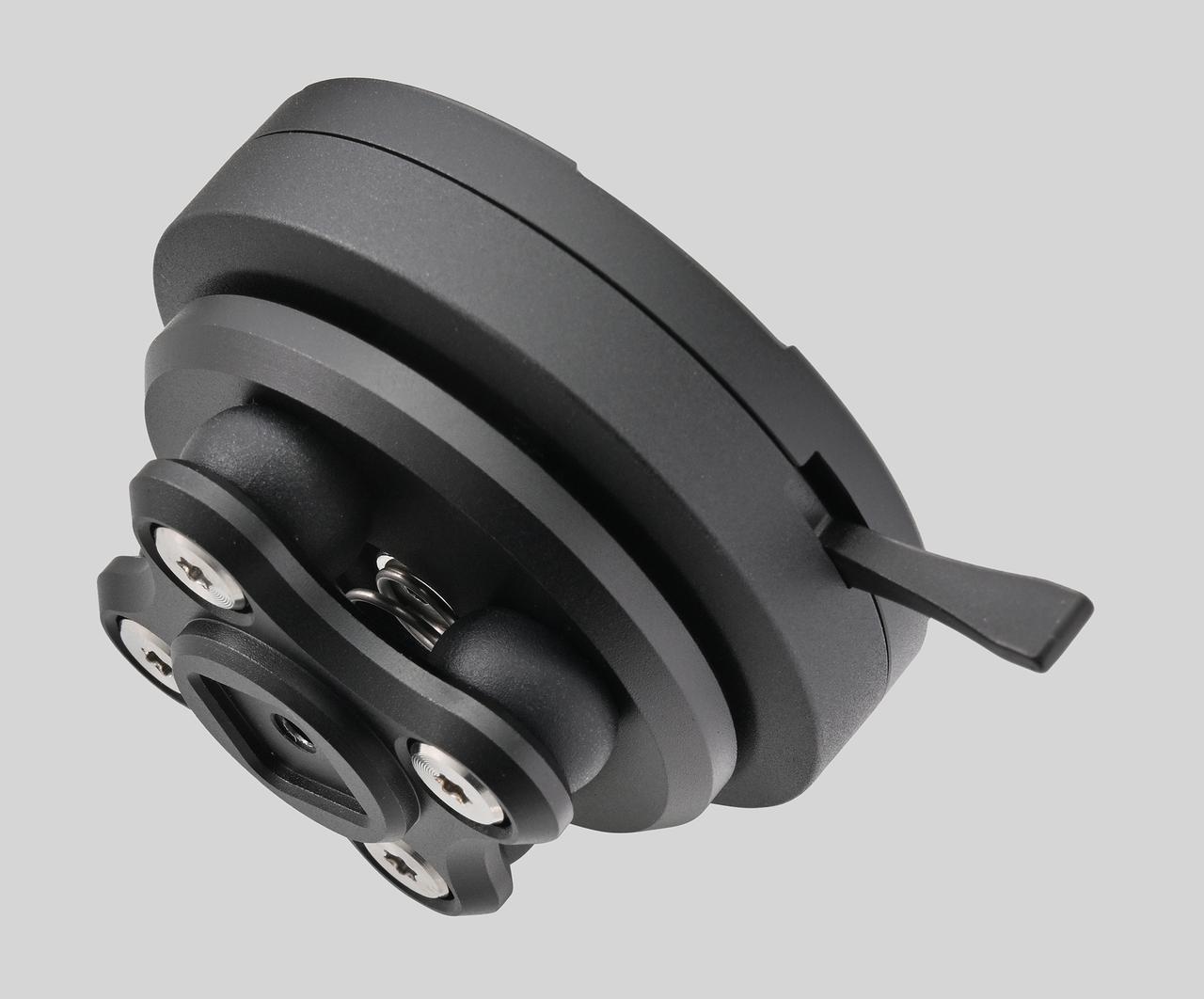 画像: 4つのダンパーと中央スプリングで振動吸収。スマホのカメラを守ってくれる。