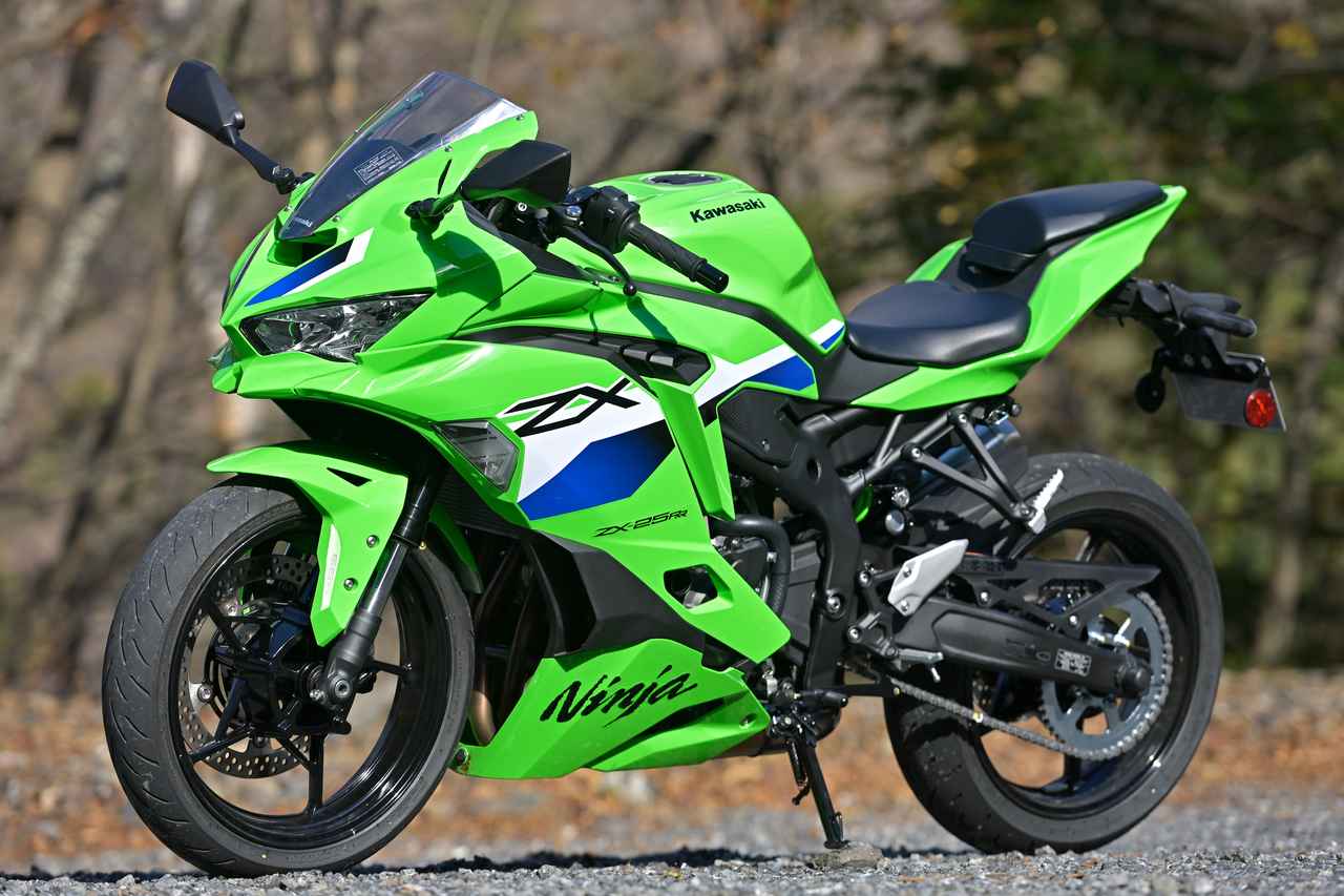 画像: Kawasaki Ninja ZX-25RR 2026年モデル 総排気量：249cc エンジン形式：水冷4ストロークDOHC4バルブ並列4気筒 シート高：785mm 車両重量：184kg 発売日：2025年10月1日 税込価格：105万2700円 ▶▶▶車両情報の詳細はこちら
