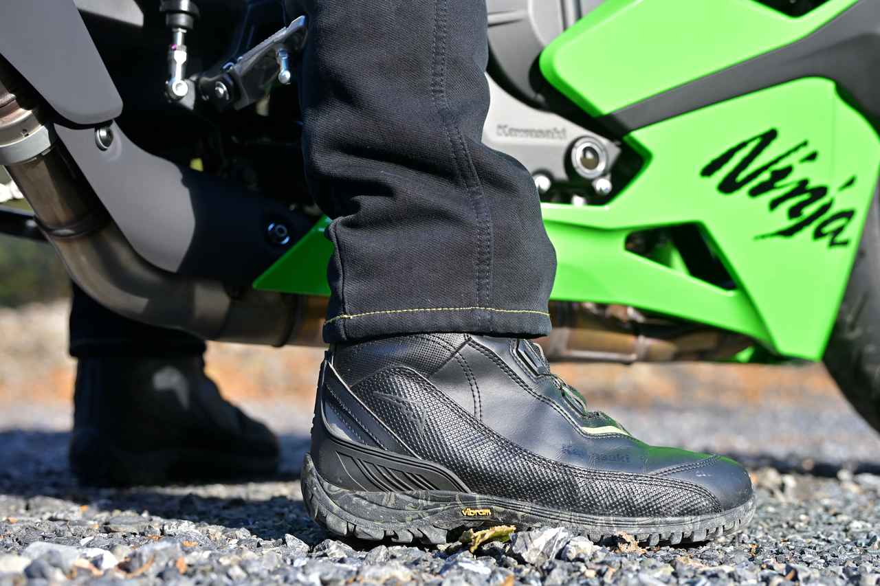 画像3: Ninja ZX-25RRのシート高：785mm ライダーの身長・体重：175cm・71kg