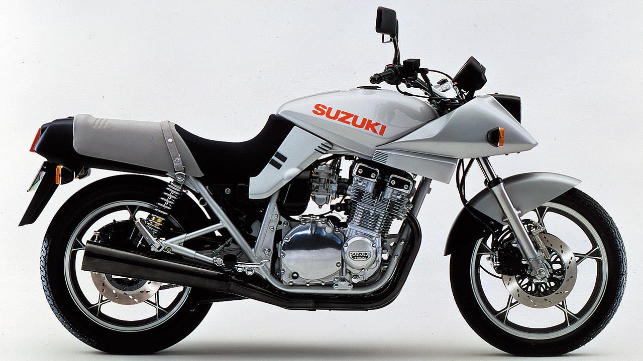 画像 : 16番目の画像 - 【写真29枚】スズキ「KATANA 名刀継承図鑑」 - webオートバイ