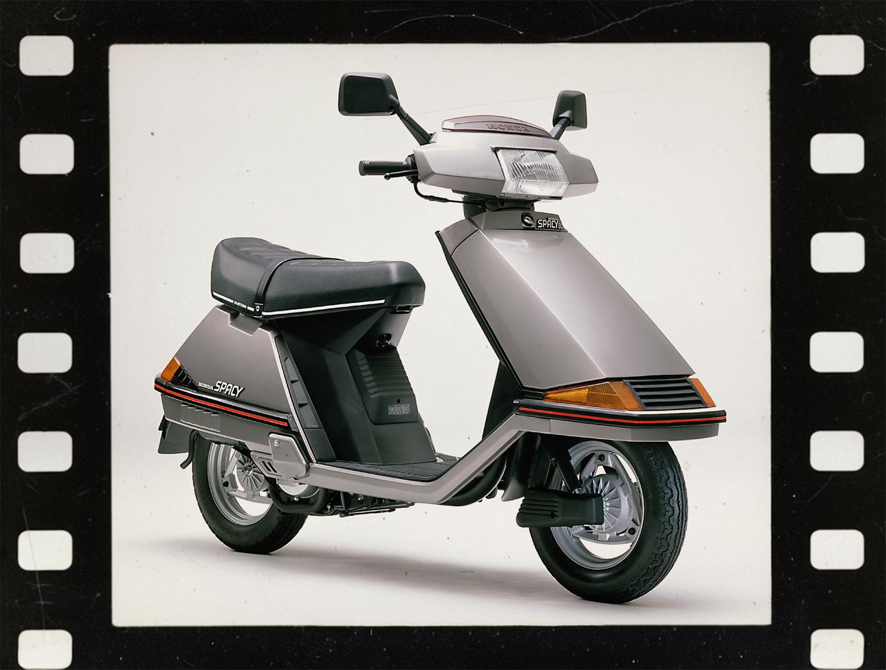 画像: ホンダ「スぺイシー80」（1982年）【80年代に登場したホンダのバイク図鑑】 - webオートバイ