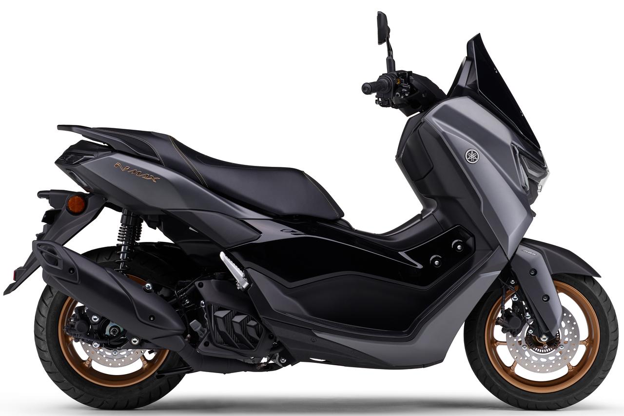 画像1: 【2026年モデル】ヤマハ「NMAX155 ABS」「NMAX ABS」に新色登場！セミグロス“シルバー”とブランドカラー“マットダークグレー”で都会派スクーターが進化