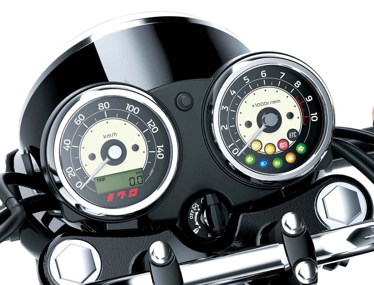 画像: 文字盤のセンターをアイボリーとしたクラシカルデザインのアナログニ眼メーター。スピードメーター下にはメグロのロゴが入る。