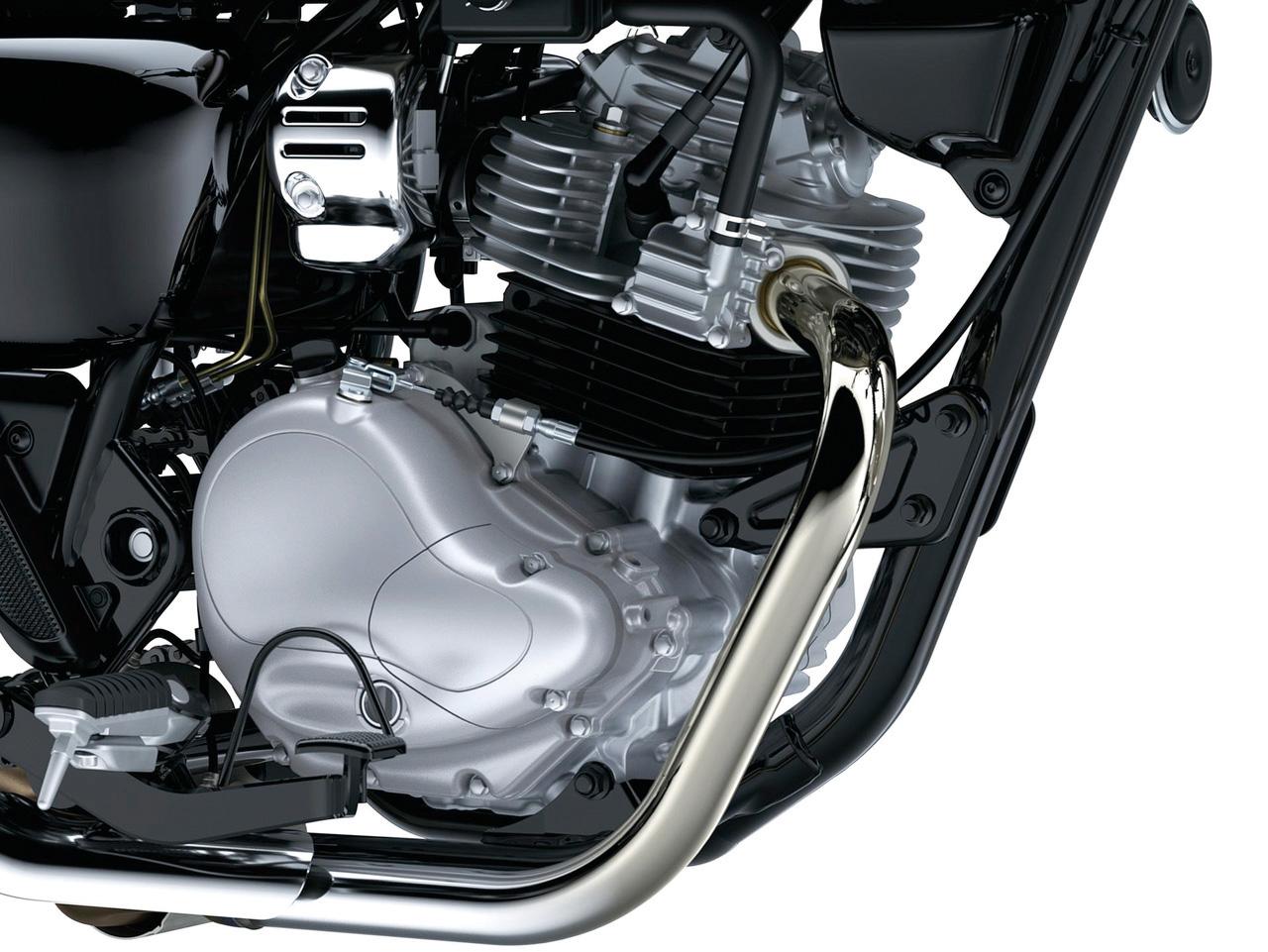 画像: KLX230がベースとなるエンジンは、カム形状や吸気ポート、吸排気、ECUなど、細かく手を入れることで街中で扱いやすい設定となっている。