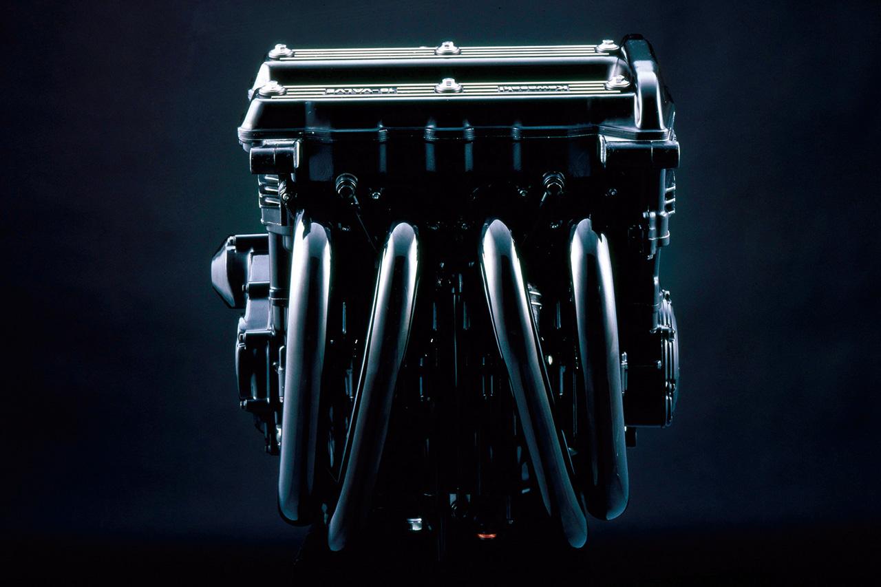 画像: 当時最速の4気筒を搭載！