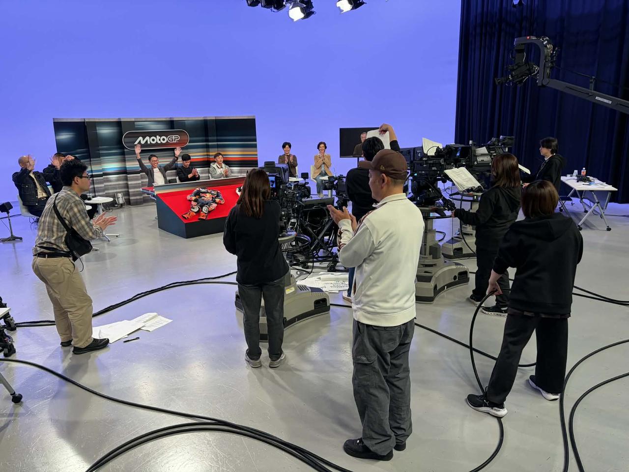 画像: 収録はこんなかんじで行なわれました