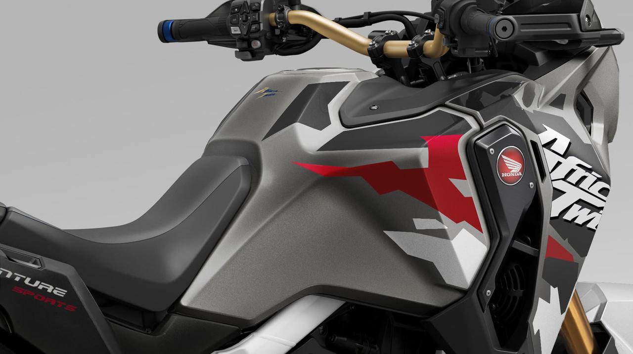 画像1: 【2026年はニューカラー!】ホンダ「CRF1100L Africa Twin Adventure Sports ES DCT」受注期間限定で登場