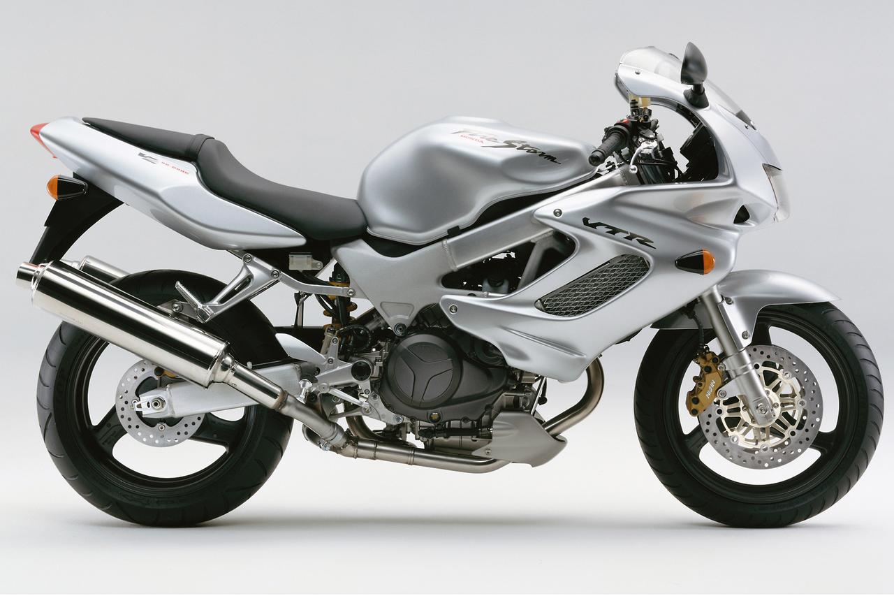 画像 : 2番目の画像 - 【写真3枚】ホンダ「ファイアーストーム」（1997年） - webオートバイ