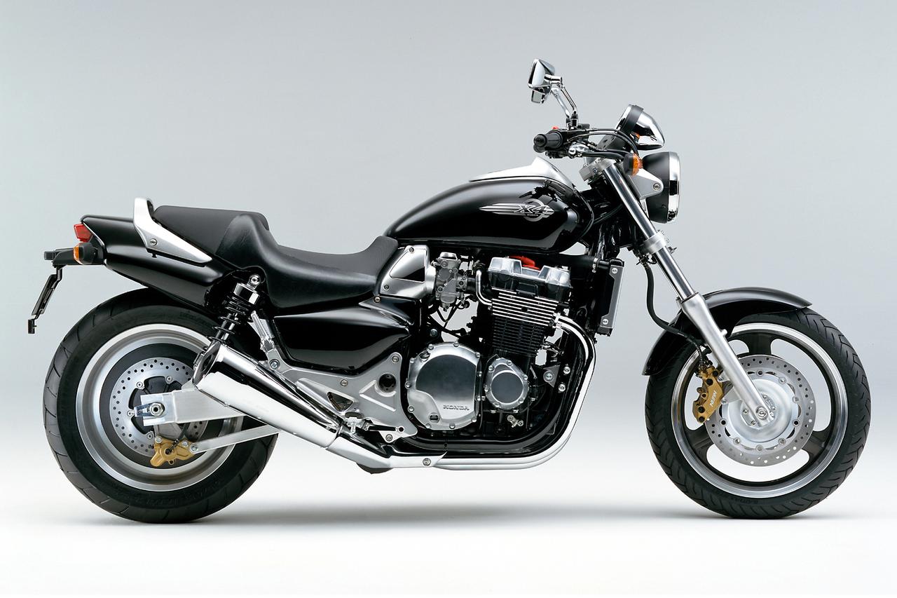 画像 : 4番目の画像 - 【写真4枚】ホンダ「X4」（1997年） - webオートバイ
