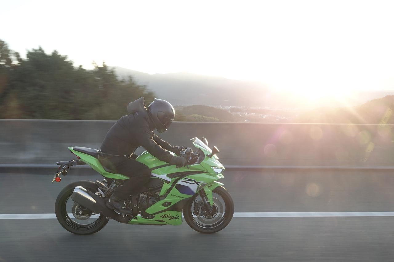 画像1: 余裕たっぷりの120km/h巡航