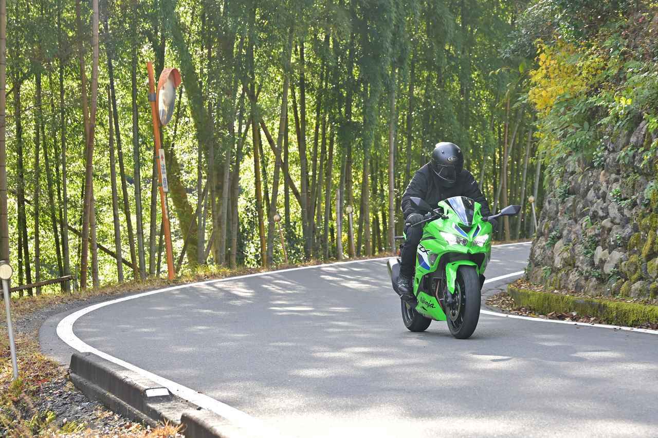 画像5: カワサキ「Ninja ZX-25RR」で旅を愉しむ｜250cc・4気筒スーパースポーツのスペシャリティはあらゆる道で感じられる【ツーリングレポート】