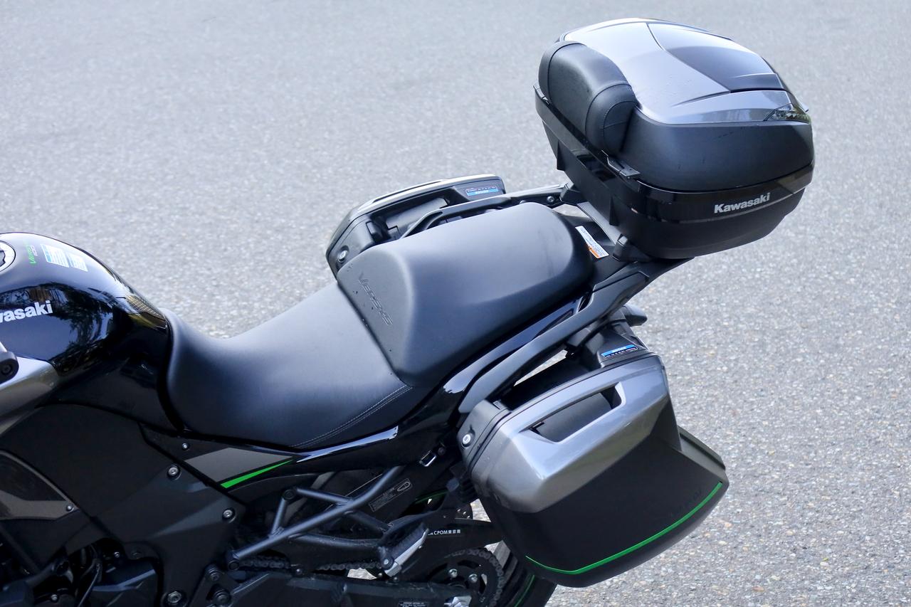 画像1: 専用パニアケースとトップケースの利便性