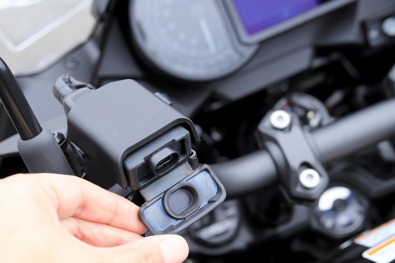 画像: ▲『1100』にモデルチェンジした際に増設されたUSBタイプCソケット。