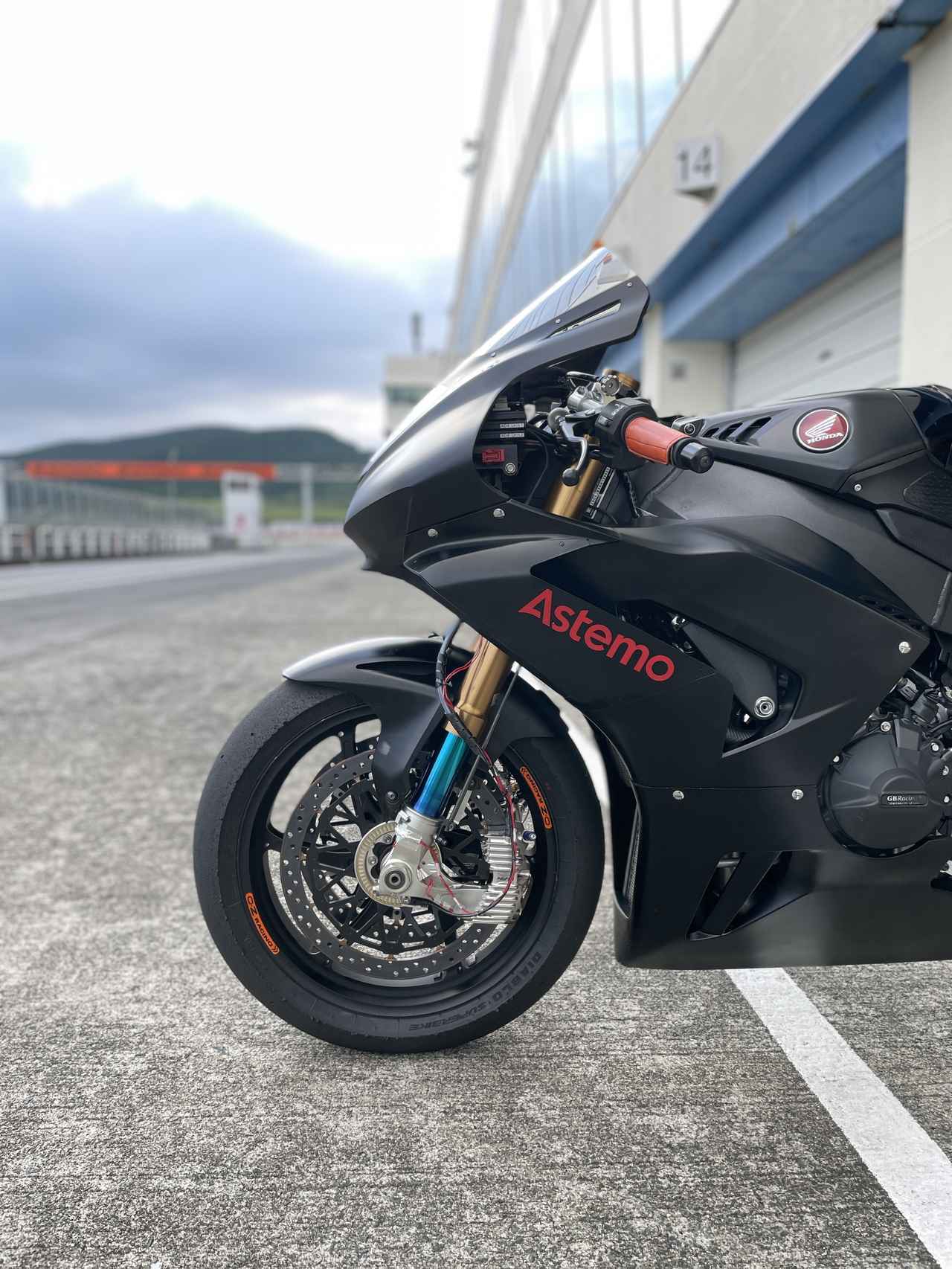 画像2: レース直系! 2モーター制御スロットル&カーボンブレーキ