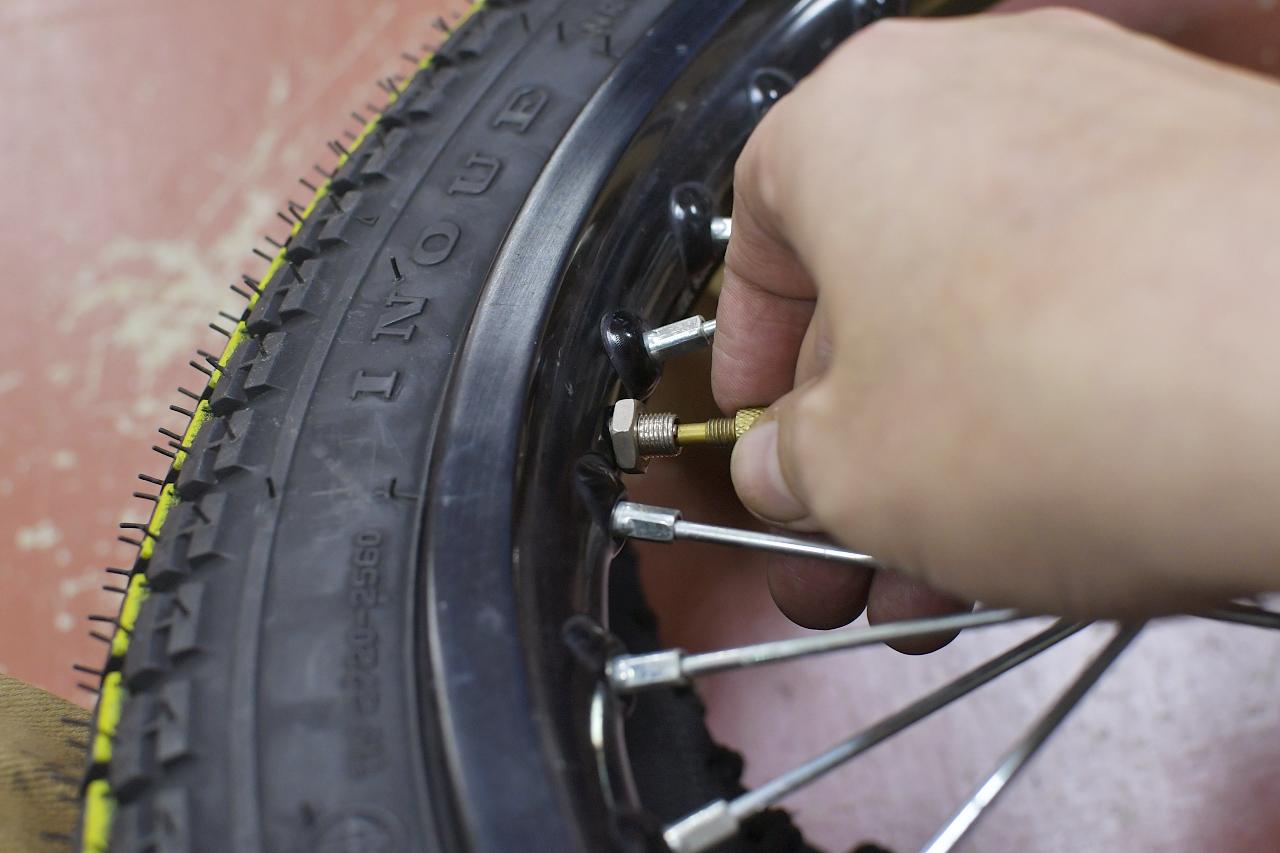 画像19: JA44のフロントタイヤを交換していくよ