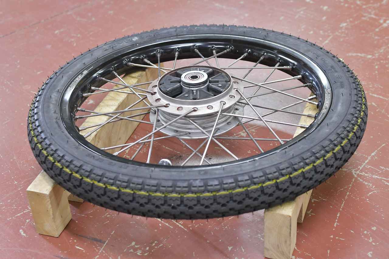 画像5: リアホイールを外そう