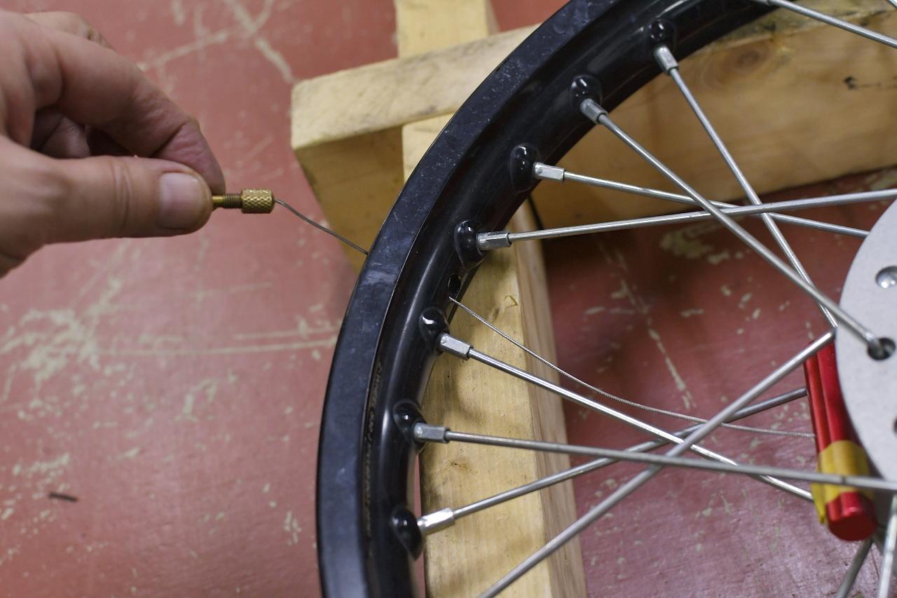 画像15: JA44のフロントタイヤを交換していくよ