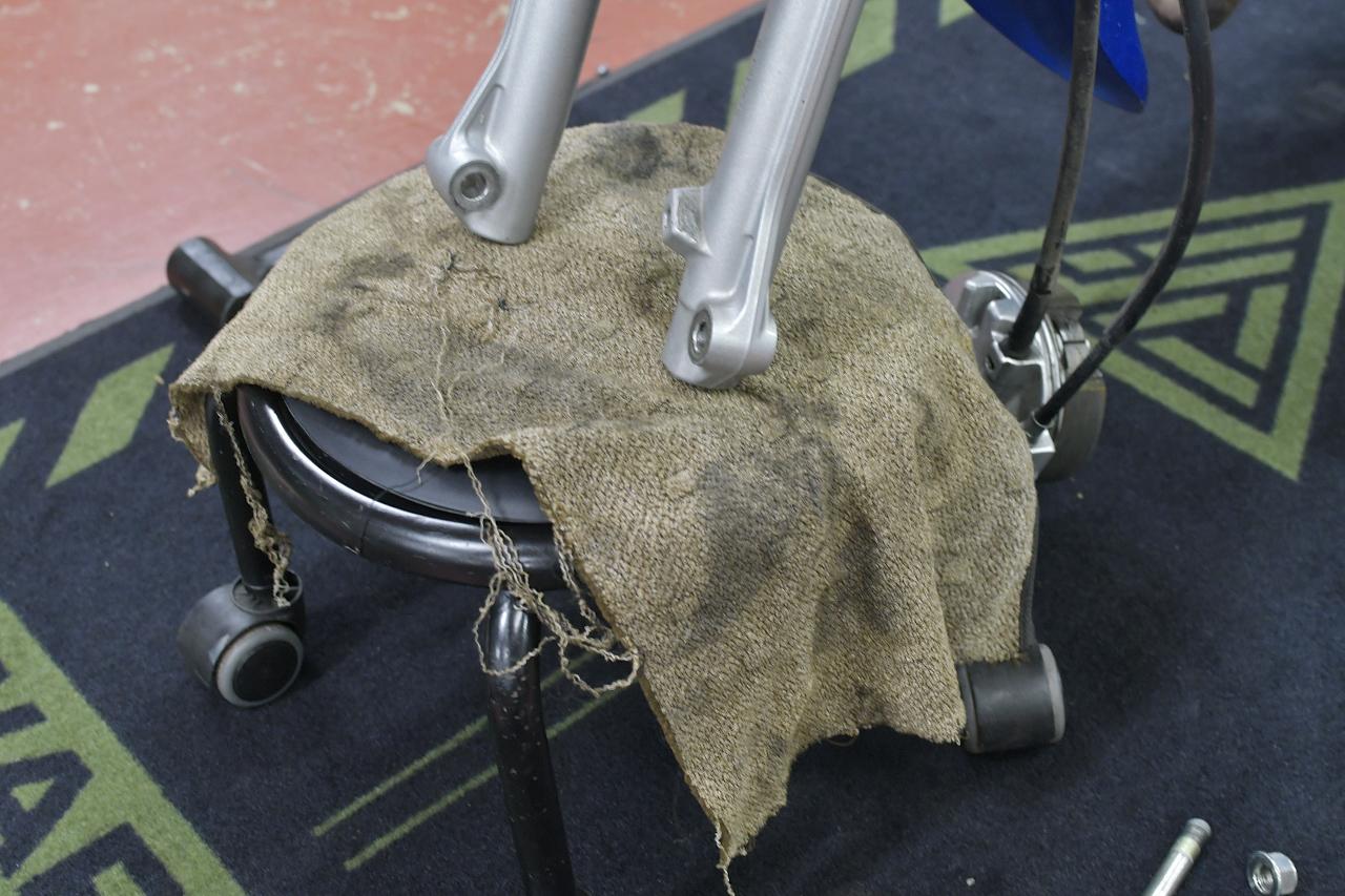 画像4: JA44のフロントタイヤを交換していくよ