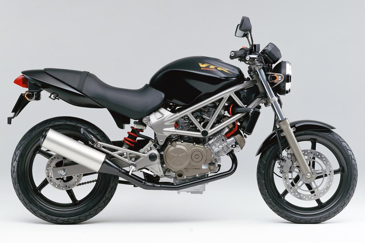画像: Honda VTR 当時価格（税別）：42万9000円（北海道は1万5000円高、沖縄は9000円高。その他一部地域を除く）