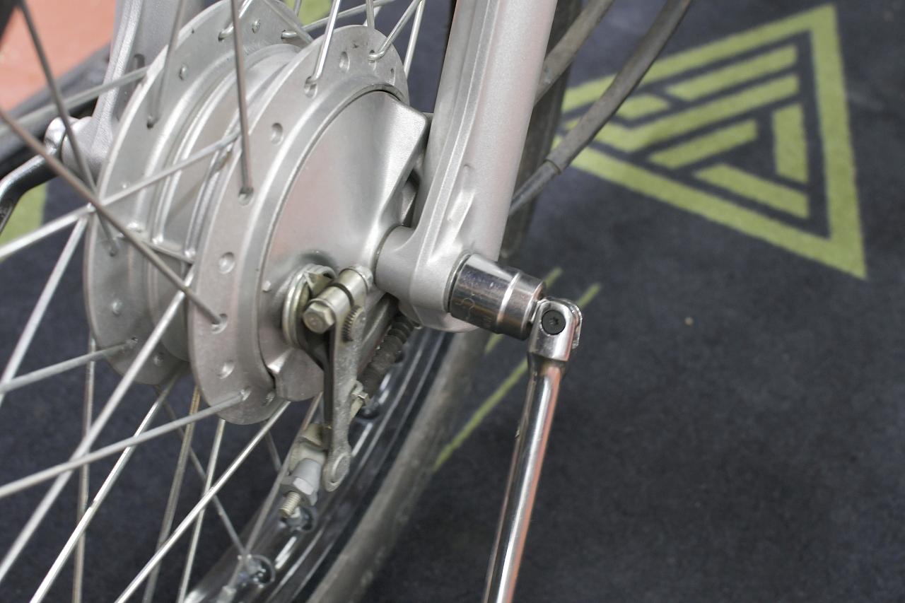 画像2: 通勤で酷使されてるスーパーカブ110（JA44）のメンテナンス③。結束バンドを使ってタイヤを新品に交換するよ〈若林浩志のスーパー・カブカブ・ダイアリーズ Vol.364〉