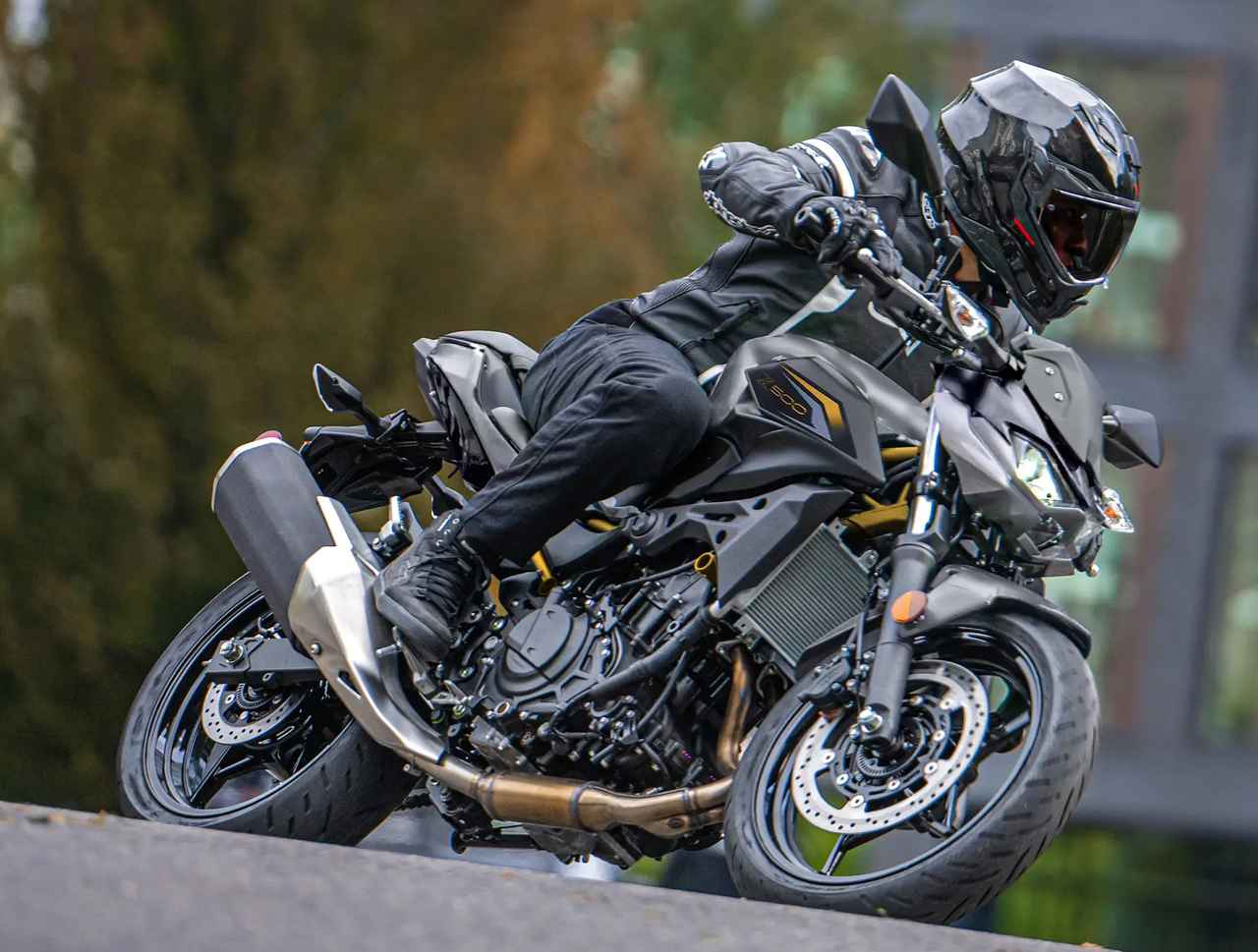 画像 : 9番目の画像 - 【写真10枚】カワサキ「Z500」 - webオートバイ