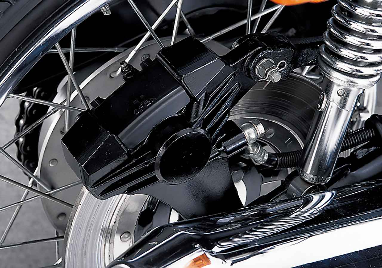 画像8: カワサキ「Z1000」「900 SUPER4(Z1)」新旧装備比較 （※写真はすべて北米仕様）