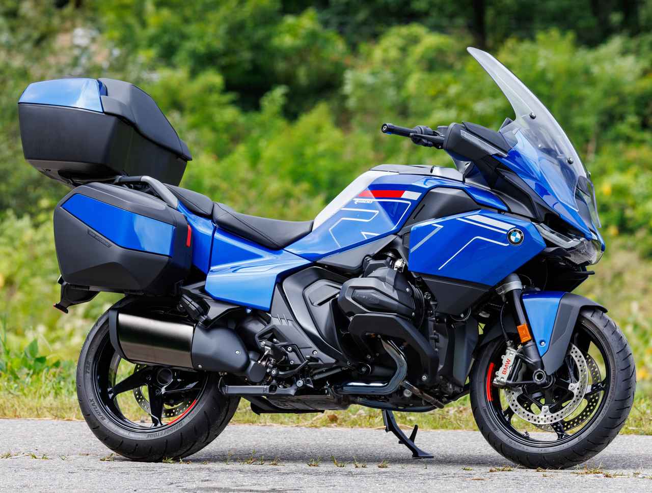 画像: BMW R1300RT 2026年モデル 総排気量:1300cc エンジン形式:空水冷4ストDOHC4バルブ水平対向2気筒 シート高:825/845mm 車両重量:296kg 価格:369万1000円~407万1000円 発売日:2025年8月