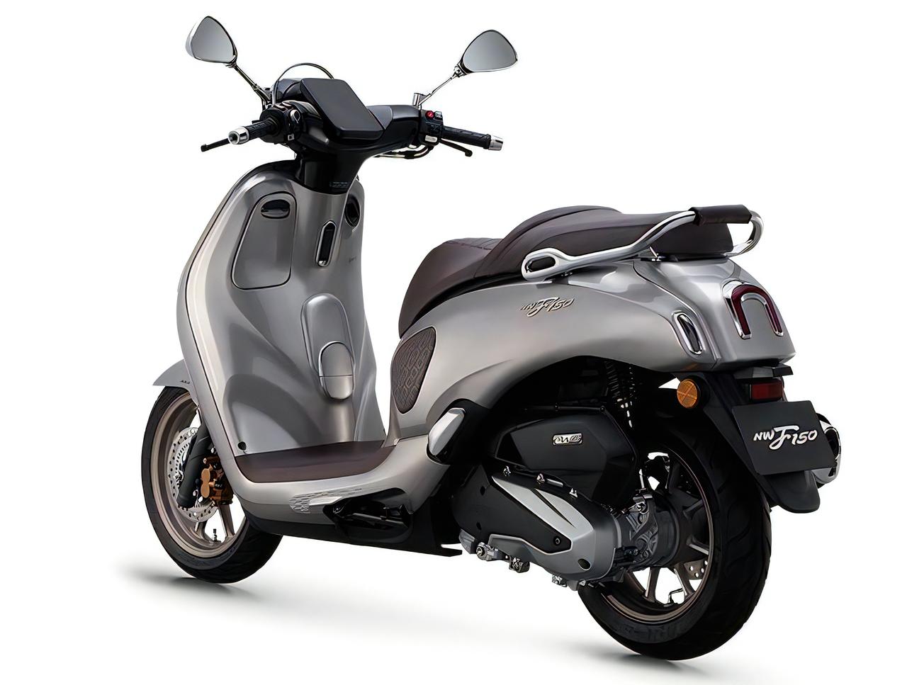 画像5: 【馬術をイメージしたお上品モデル】ホンダ「NWF150」は先進装備テンコ盛りのゴージャススクーター【世界でがんばる!! 日本メーカーの珍車大図鑑 Vol.30】