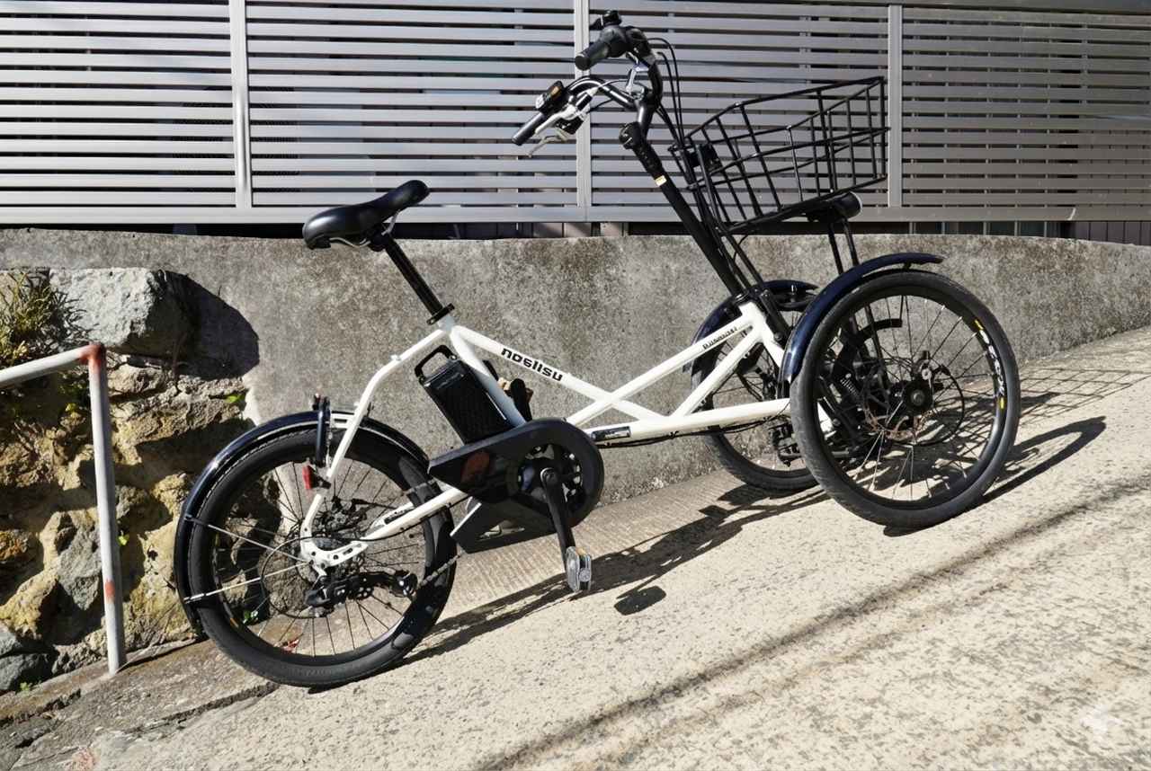 画像: ▲こうした坂道の途中でも、バランスを崩すことなく坂道発進できるアドバンテージを有しています。