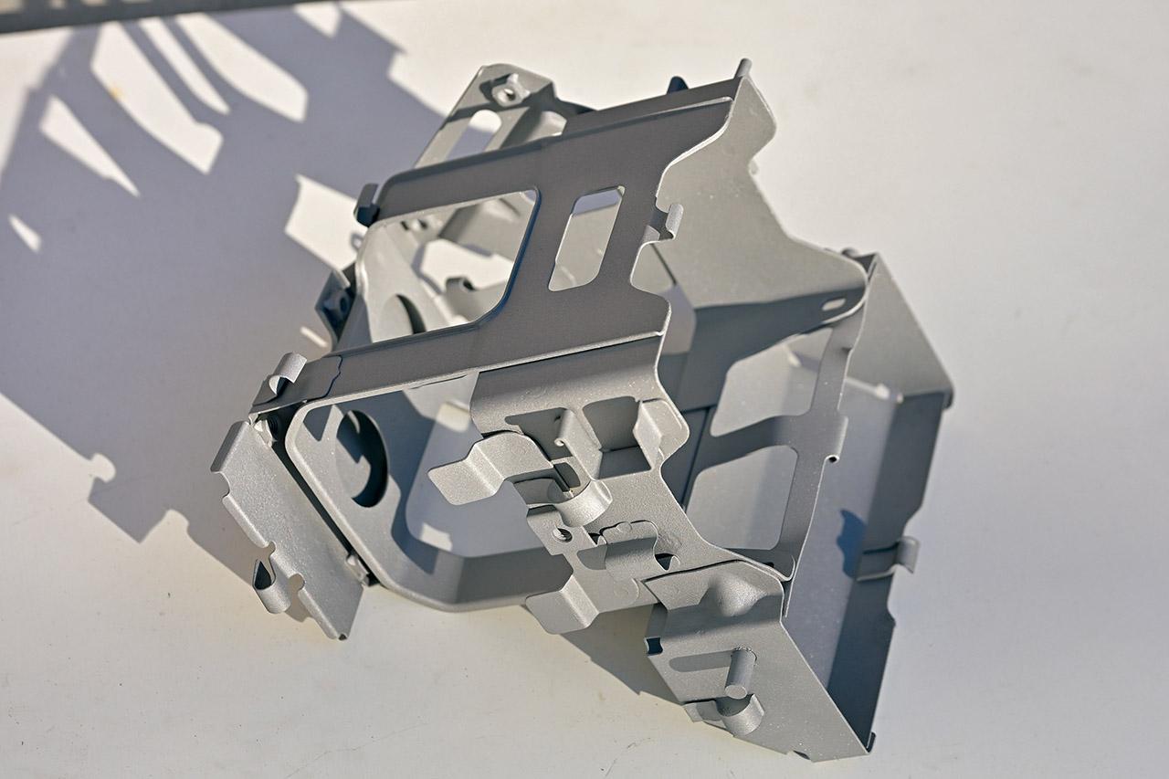 画像 : 27番目の画像 - 【写真38枚】ブラスト加工で〝サビ取り〟大作戦【新橋モーター商会】 - webオートバイ